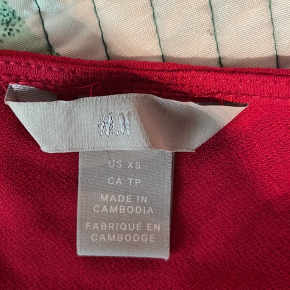 H&M Blouse Red - Picture 3 of 3